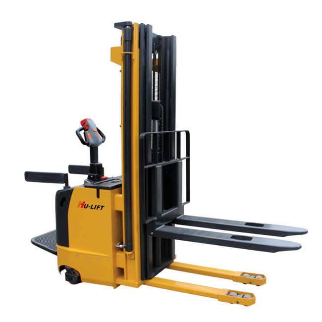 帶電子轉式全電動堆高車